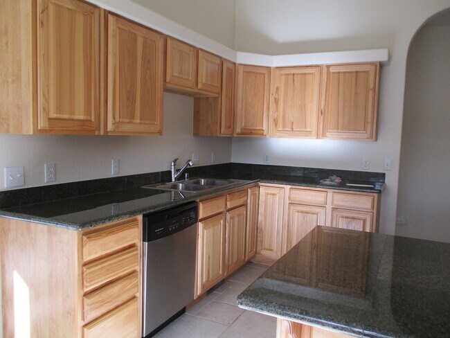 Foto del edificio - Unfurnished 3 Bed, 2 Bath Home for Rent in Lake Forest