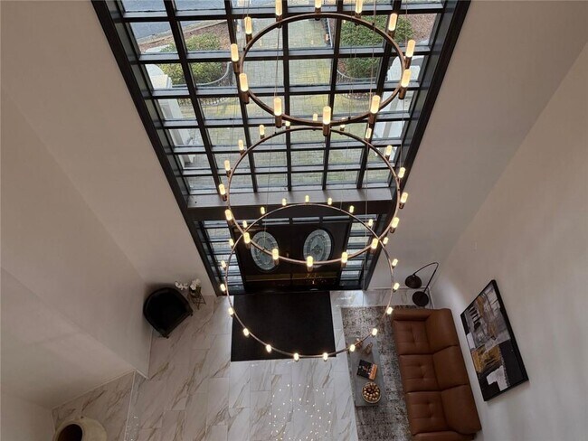 Foto del edificio - 1308 Pine Heights Dr NE