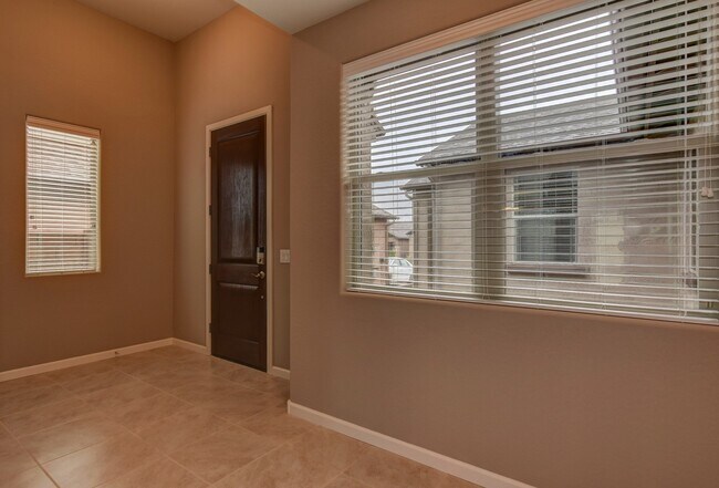 Foto del edificio - Beautiful custom home in The Dells!