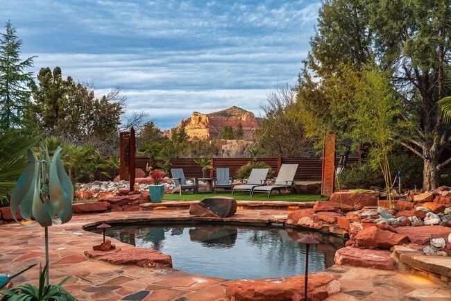 Building Photo - 77 Wild Horse Mesa Dr