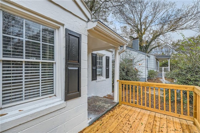 Building Photo - 1391 Lorenzo Dr SW