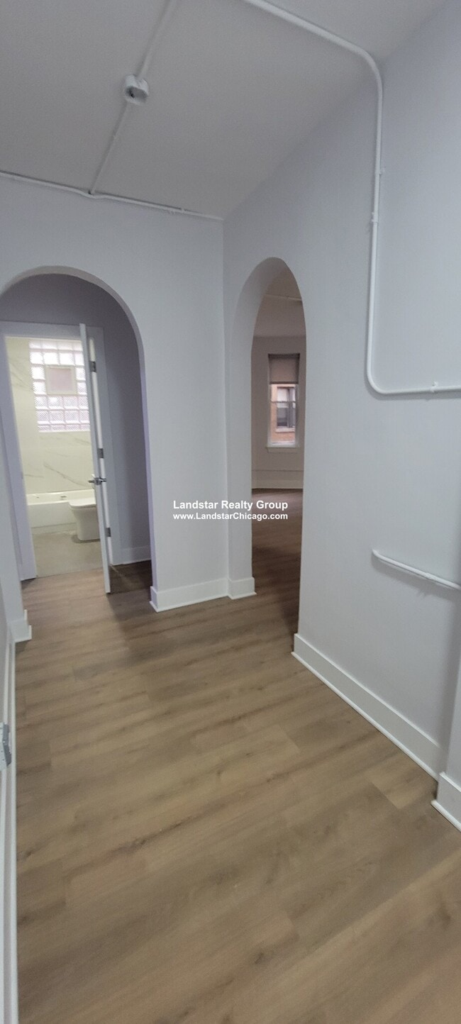 Building Photo - 1357 Estes