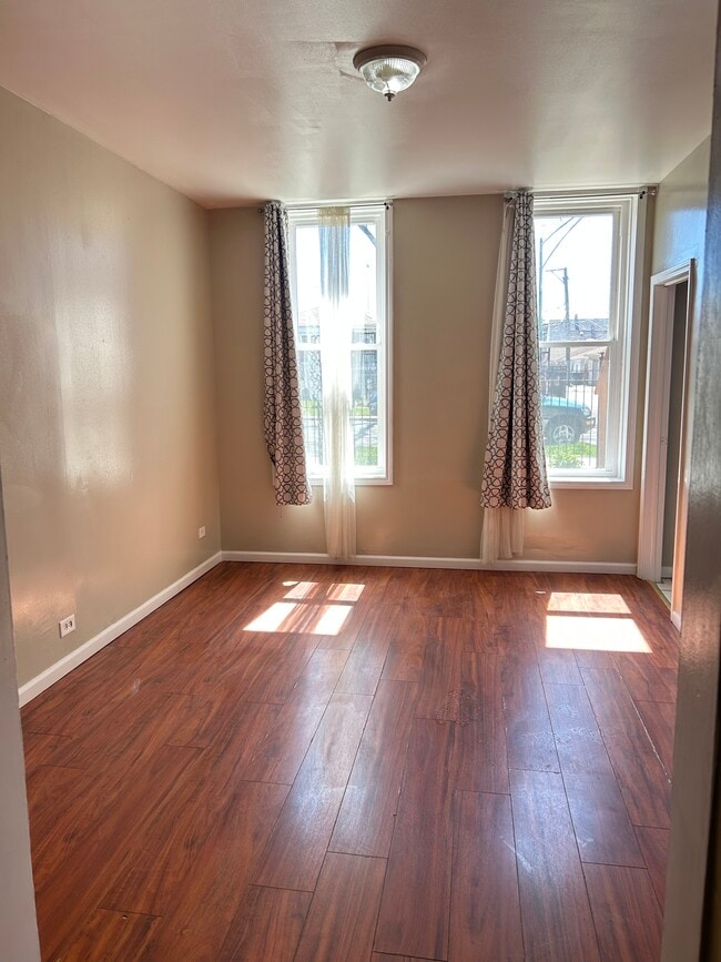 Building Photo - 3242 W 38th Pl