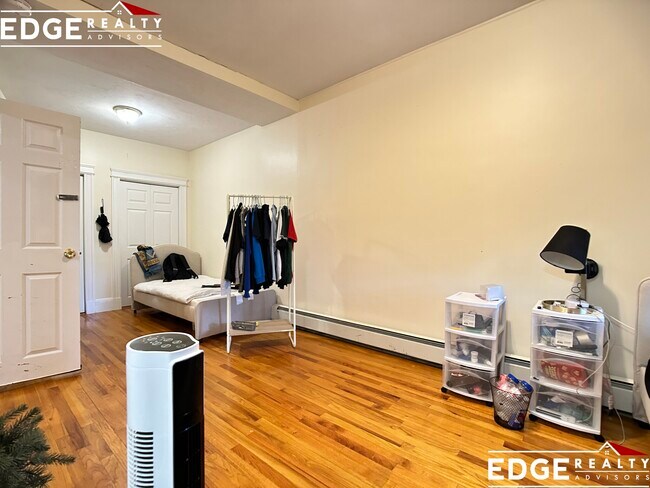 Building Photo - 56 Cummings Rd