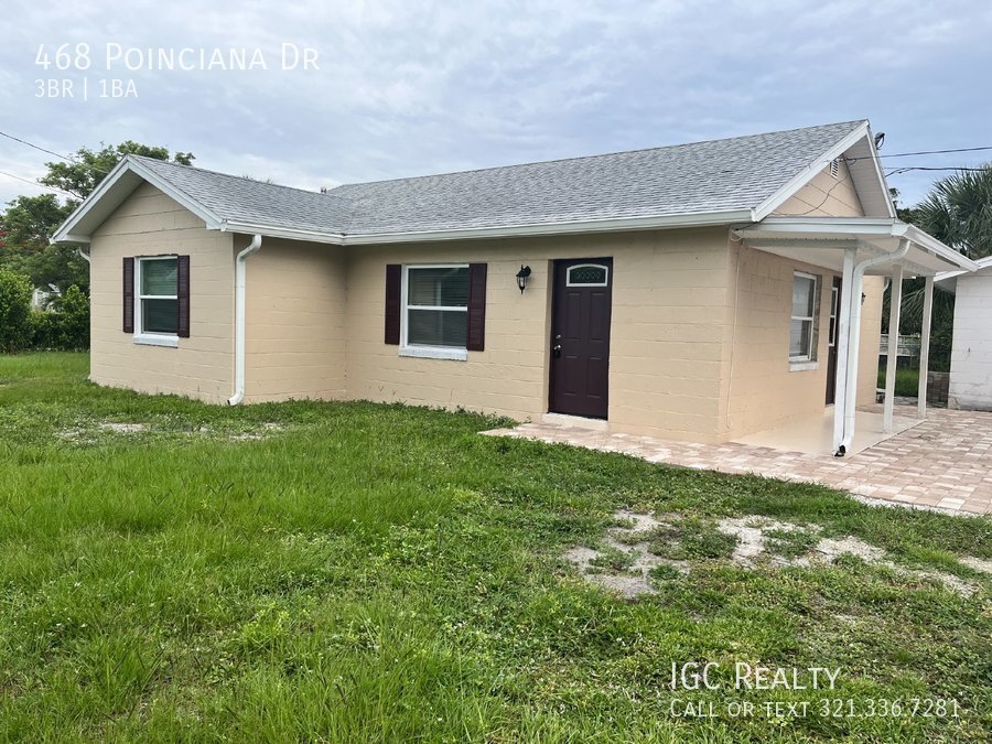 Primary Photo - Cute 3/1 on a large corner lot!