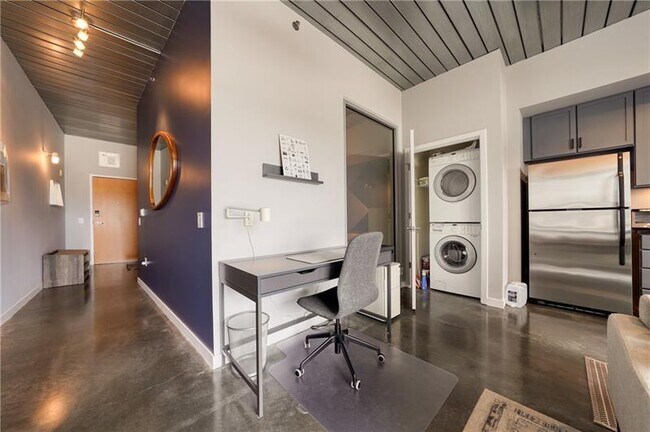 Foto del edificio - 620 Glen Iris Dr NE