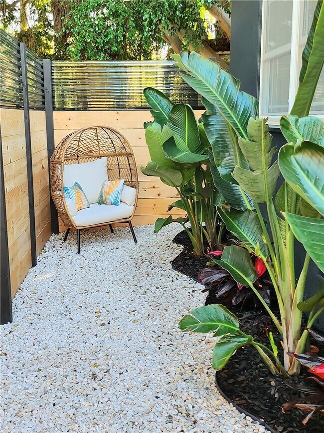 Foto del edificio - 2353 Beach Ave