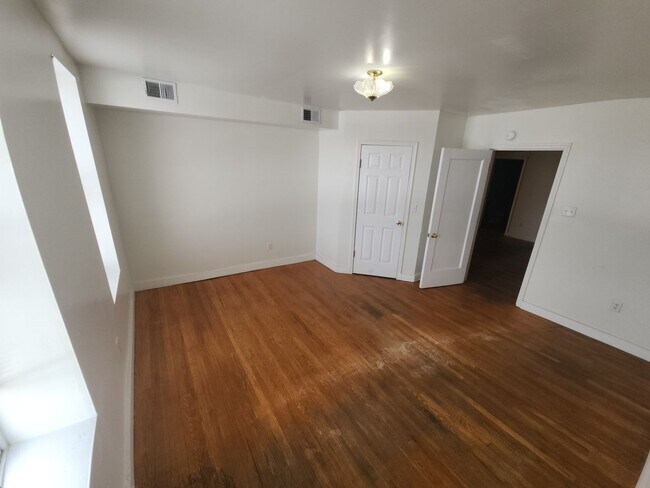 Foto del edificio - 111 Upton St