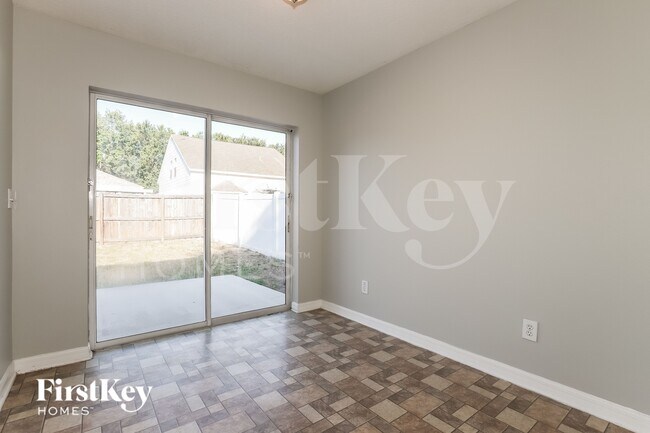 Building Photo - 11133 Lakeside Vista Dr