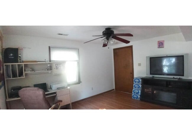 Building Photo - Call Sabrina Thomas Office at 757-767-0767...