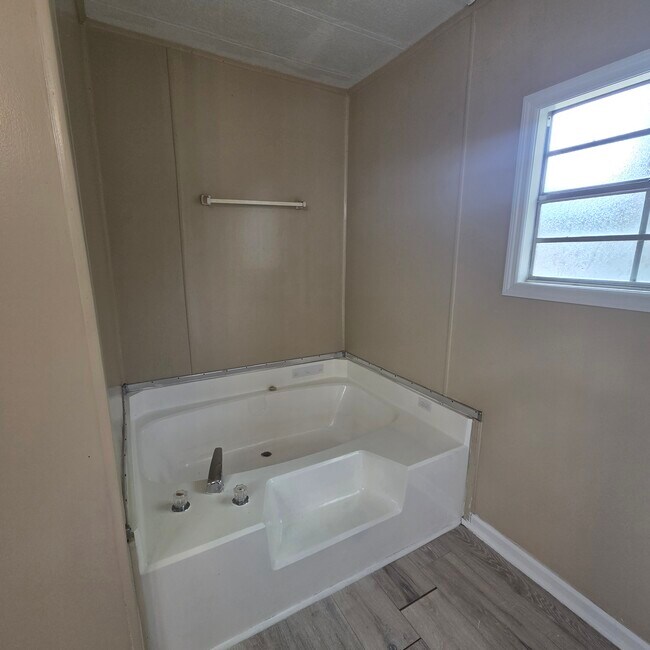 Foto del edificio - 3526 Highview Ct
