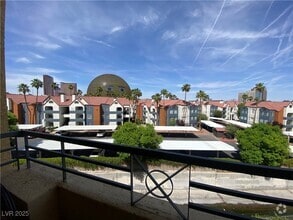 Building Photo - 210 E Flamingo Rd