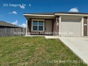 Building Photo - 205 Dolphin Dr