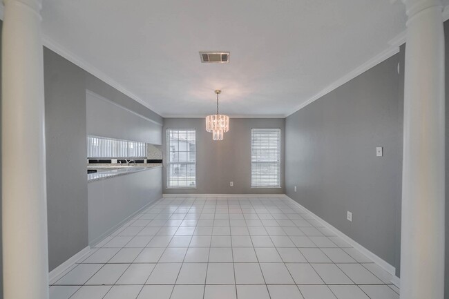 Building Photo - 10910 Vanderford Dr