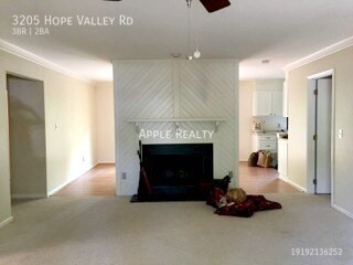 Foto del edificio - 3205 Hope Valley Rd - Available Mid June