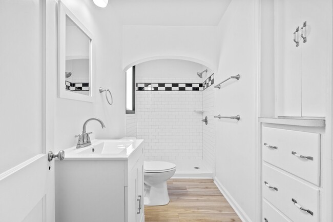 Foto del edificio - 2964 W Jefferson Ave