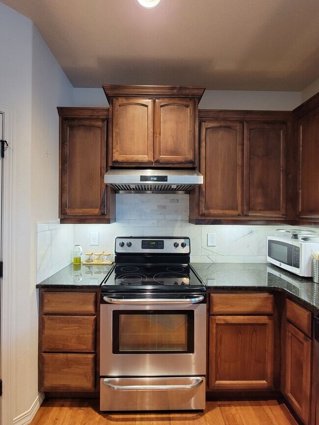 Building Photo - South Richland Home for Rent