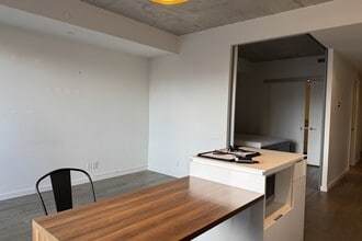 Building Photo - 383 Sorauren Ave