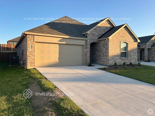 Building Photo - 331 Sedalia Trl