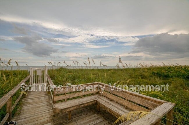Foto del edificio - 4700 Ocean Beach Blvd