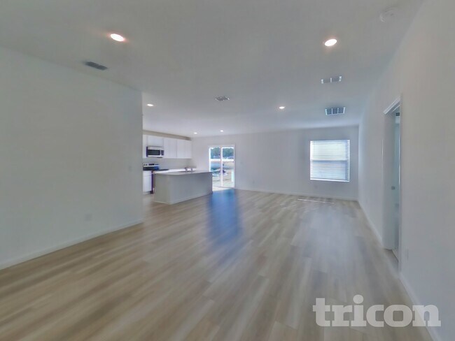 Building Photo - 7729 Hollenbeck Wy