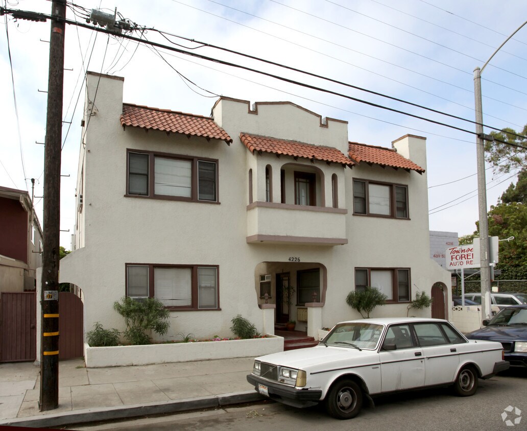 Primary Photo - 4226 E 4th St
