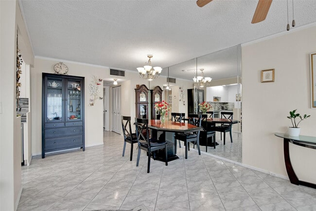 Foto del edificio - 4302 Martinique Cir