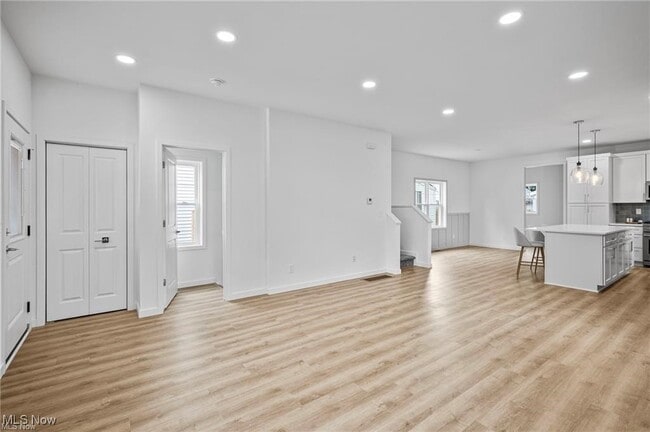 Foto del edificio - 5905 Pear Ave