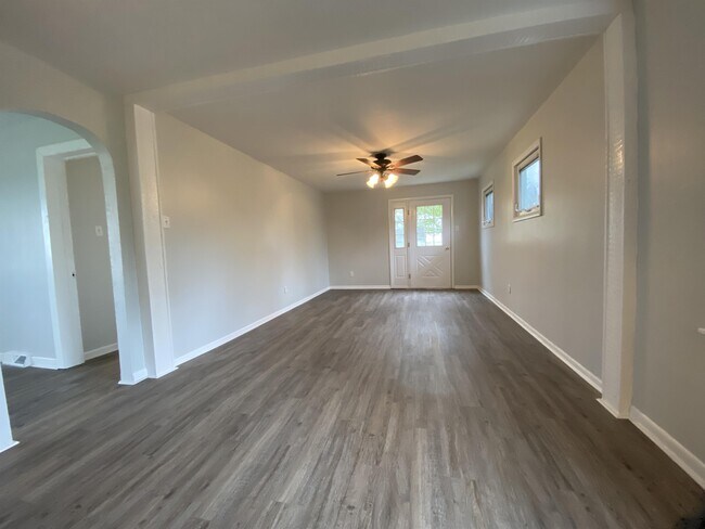 Foto del edificio - 2048 W 2000S Rd