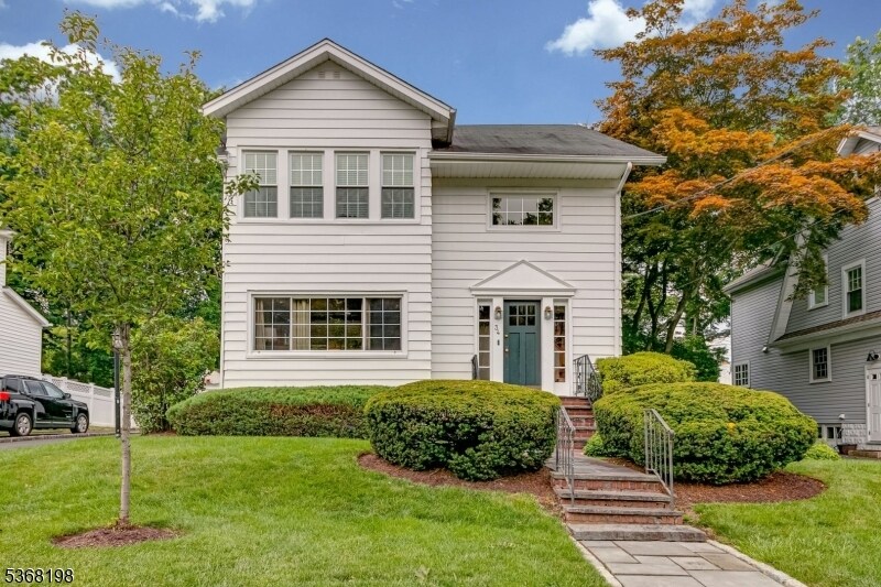 Foto principal - 34 Fairview Ave
