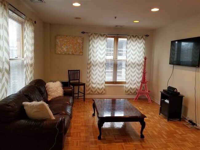 Foto del edificio - 613 4th St