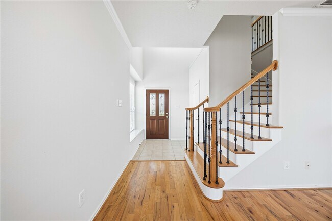 Foto del edificio - 3205 Victorian Manor Ln