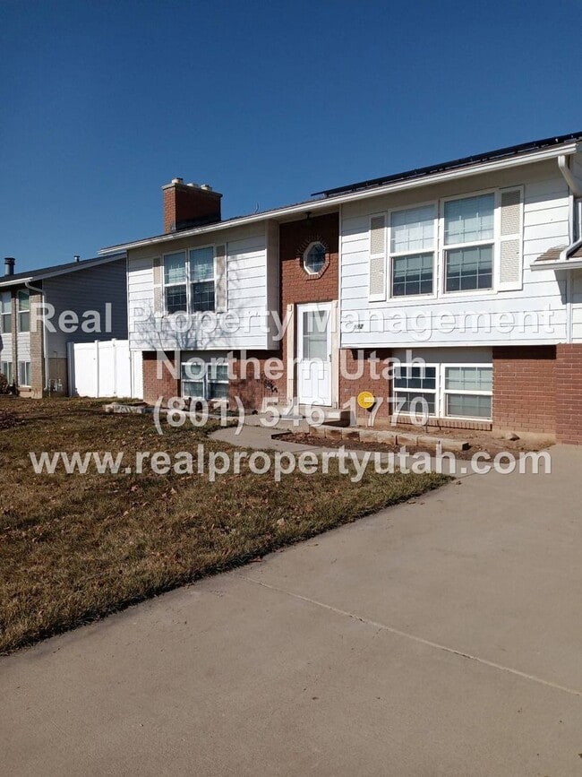 Building Photo - 992 W 2200 N