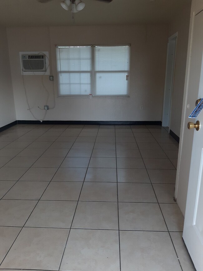 Foto del edificio - Studio Apartment for rent!