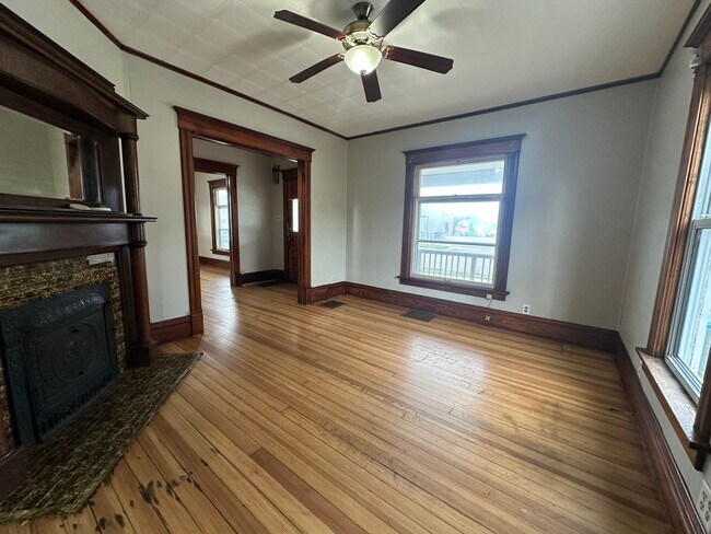 Foto del edificio - Charming 5 Bedroom 2 Bathroom House