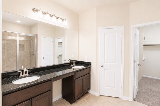 Foto del edificio - 3801 Happy Hollow Ln