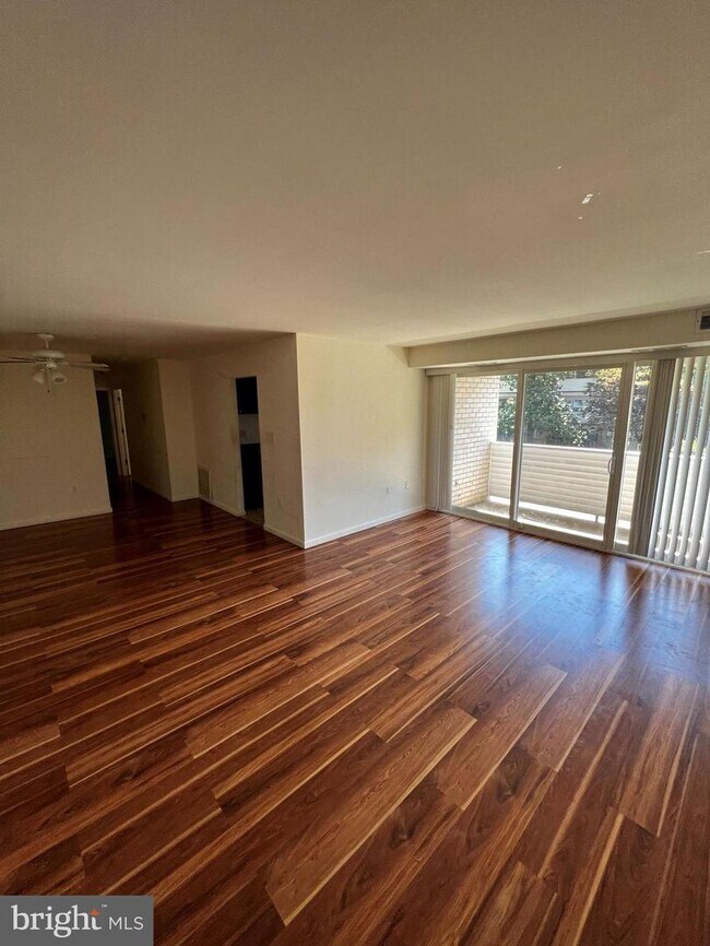 Foto del edificio - 5602 Bismach Dr