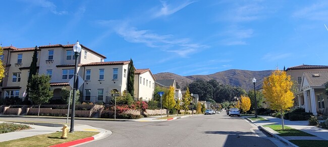 Foto del edificio - West Ventura's Solana Heights 4+3 Single F...