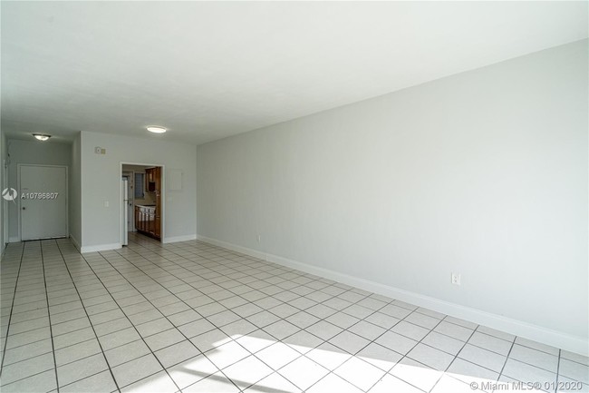 Foto del edificio - 2101 Normandy Dr