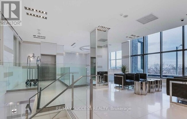 Building Photo - 110 Marine Parade Dr