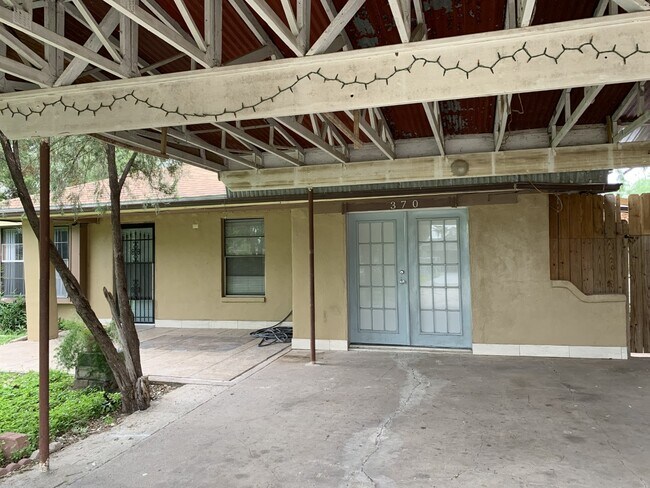 Front view - 370 E Bowie Ave