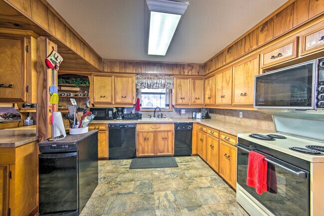 Foto del edificio - 928 Welch Ln