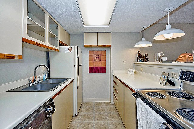 Building Photo - 5225 Fleetwood Oaks Ave