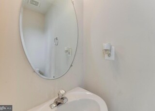 Foto del edificio - 606 Hatchers Run Ct