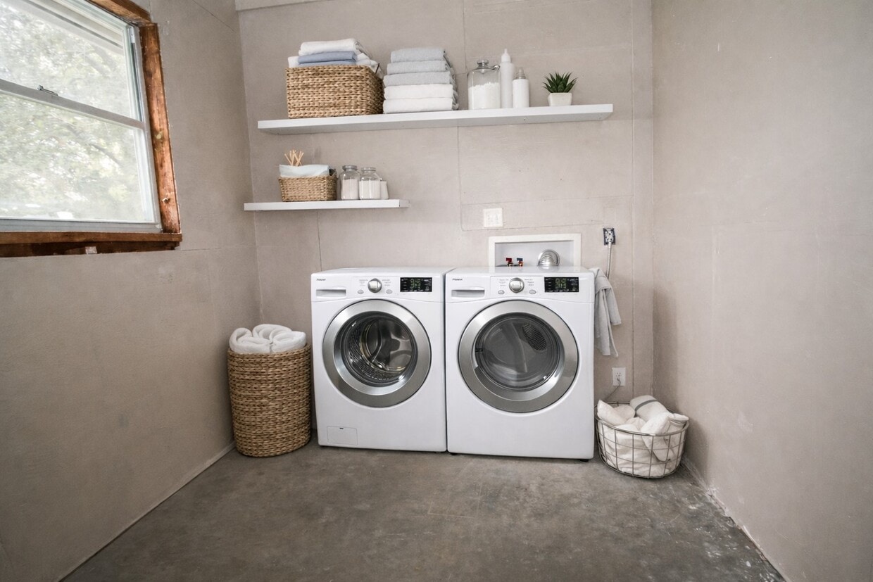 Building Photo - 2727 Nelga Rd