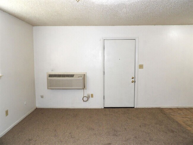 Foto del edificio - 6405 NW Oak Ave