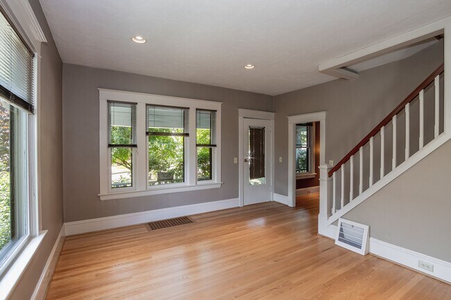 Foto del edificio - Gorgeous 3 BR + Office & 2 BA Home in the John Landings neighborhood with a heated pool!