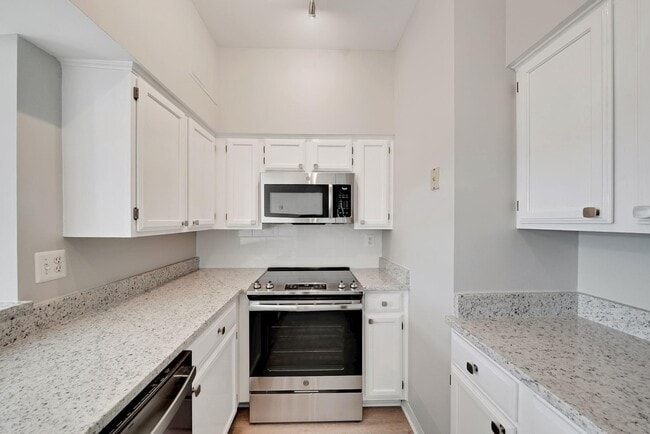 Building Photo - 2400 Clarendon Blvd