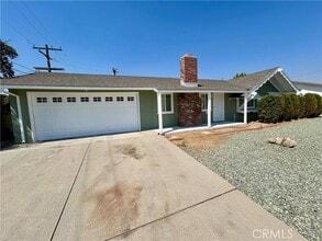 Building Photo - 26632 Oakmont Dr