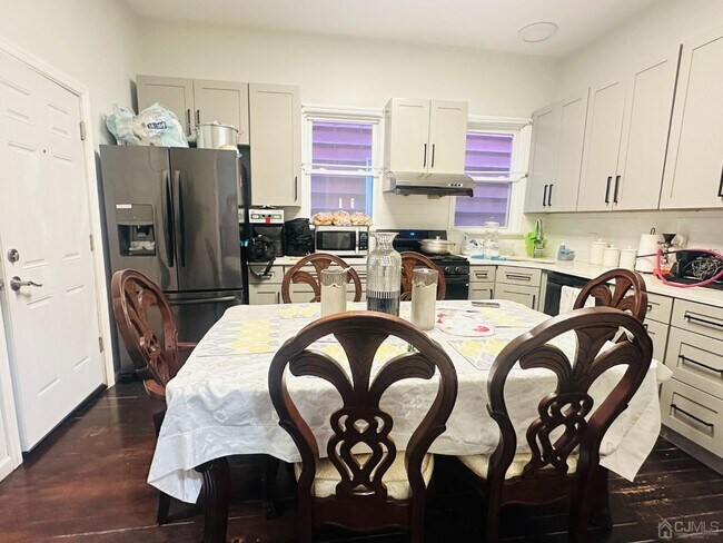 Foto del edificio - 673 Catherine St